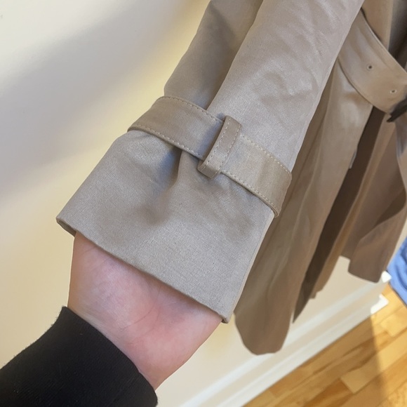 Burberry Classic Lo Trench Coat - Picture 7 of 15